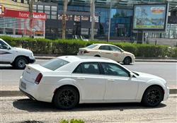 کرایسلەر 300